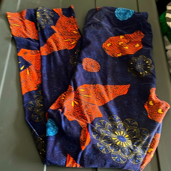 3 for $15🦋 Butterfly/ladybug leggings pre loved TC - Picture 1 of 4